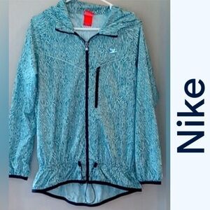 Nike Jacket-‎ Lightweight Fashionable Hoodie Jacket